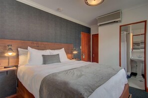 암막 커튼, 다리미/다리미판, 침대 시트