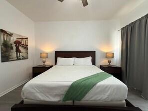 5 bedrooms, desk, iron/ironing board, travel cot