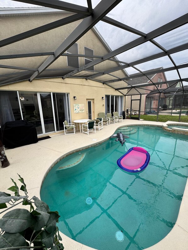 Outdoor pool, a heated pool