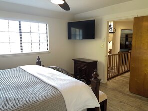 3 soverom, strykejern/-brett, wi-fi og sengetøy