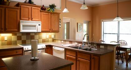 Spacious lake view home near Historic Downtown Mount Dora!