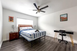 3 bedrooms, iron/ironing board, travel cot, free WiFi