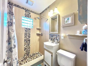 Shower, hair dryer, towels, soap - Coastal Cottage 233 - Walk to Beach, King Bed (Cocoa Beach)