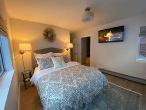3 bedrooms, desk, free WiFi, bed sheets