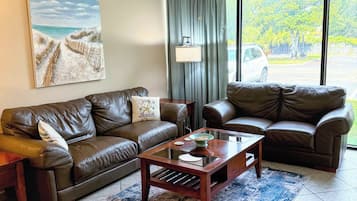 Smart-TV og DVD-spiller