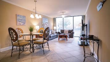 Smart-TV og DVD-spiller