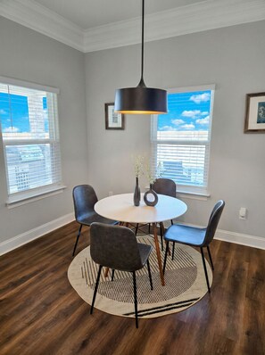 Dining - Experience the gold standard of Ocean Springs. Private 3BR home with a personal touch you won't find in hotels. Space, style, and local soul. (Ocean Springs)