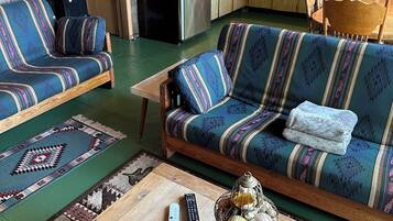 Smart TV, video games, DVD player, books