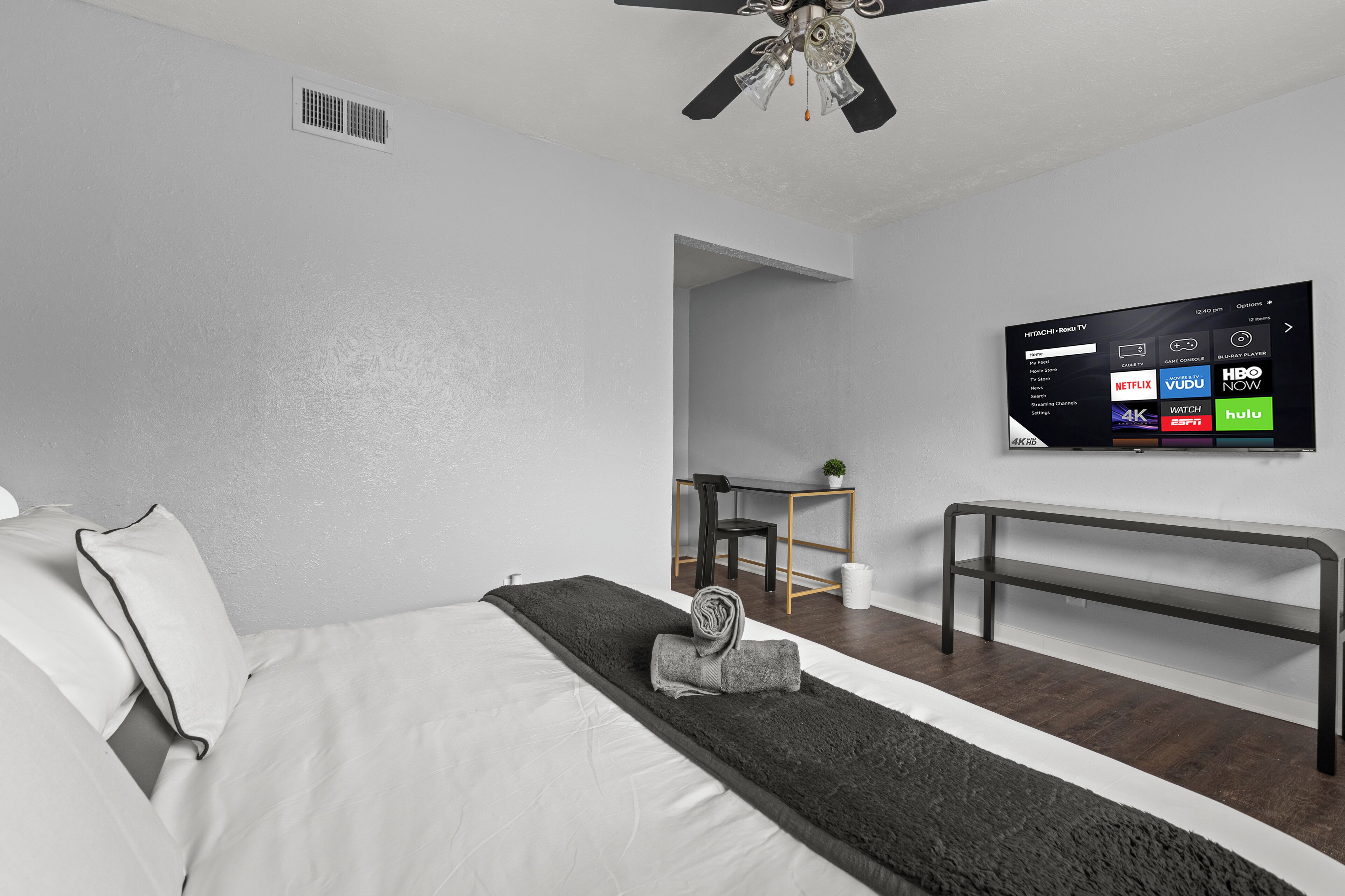 1 bedroom, in-room safe, desk, iron/ironing board