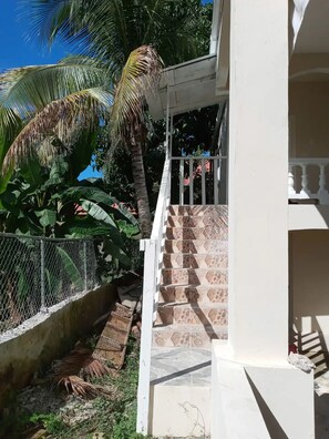 Property grounds - Grace Garden Guesthouse -1 BR Studio (Ocho Rios)