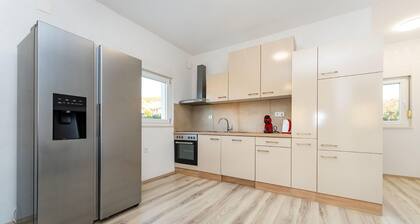 Stunning apartment in Gornji Karin