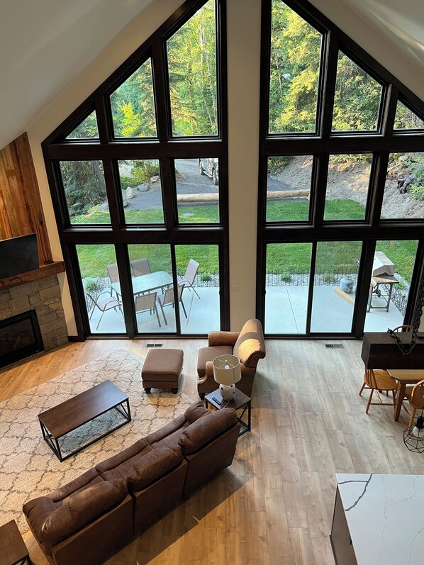 TV connectée, cheminée