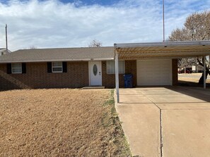 تفاصيل الفندق من الخارج