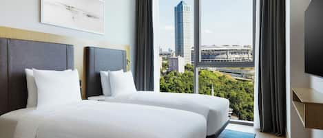 Premium bedding, in-room safe, desk, laptop workspace