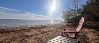 Cozy fisherman cabin step from Lake Sam Rayburn
