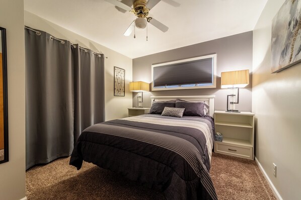 6 bedrooms, iron/ironing board, WiFi, bed sheets