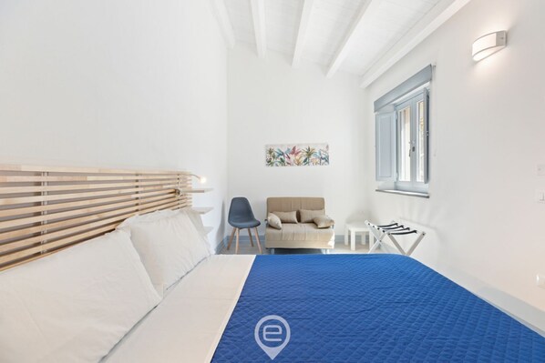 3 chambres, coffre-fort, literie fournie