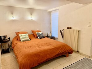 4 chambres, fer et planche à repasser, Wi-Fi