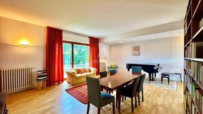 Interior - Villa Marina - Risveglio Vista Lago con Piscina (Sirmione)