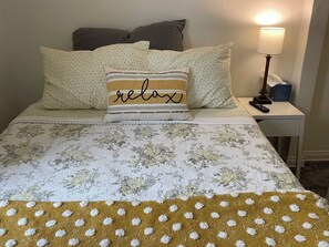 2 habitaciones, tabla de planchar con plancha, cuna de viaje y wifi