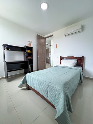 2 bedrooms, WiFi, bed sheets