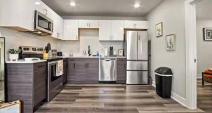 Lower Greenville - Dual-Unit Retreat- Sleeps 6- 2BR + 2BA