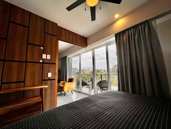 1 chambre, fer et planche à repasser, Wi-Fi, draps fournis
