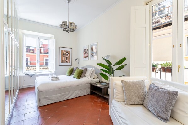 4 bedrooms, WiFi, bed sheets