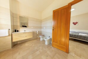 Standard-Doppelzimmer | Badezimmer