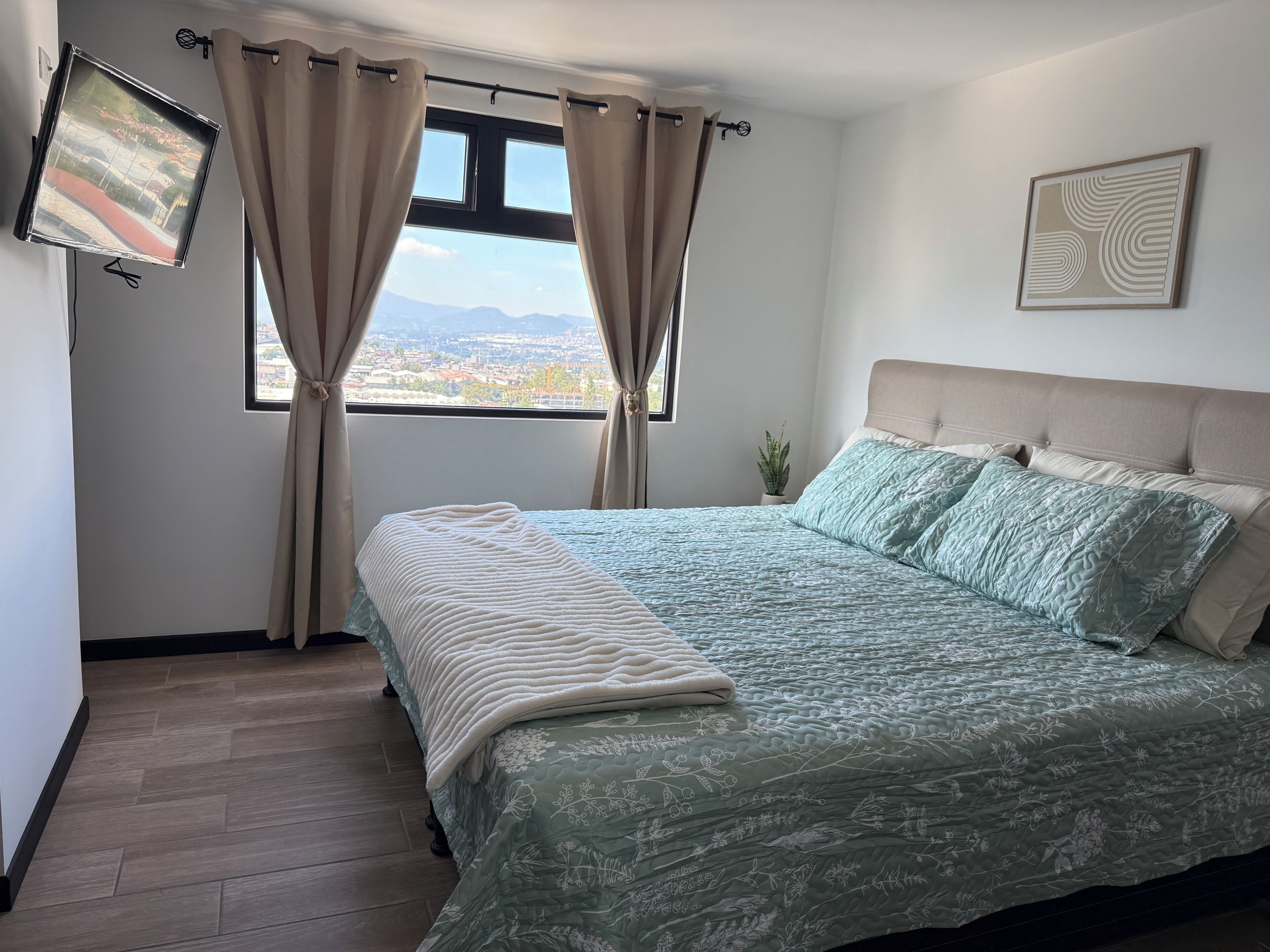 3 bedrooms, free WiFi, bed sheets