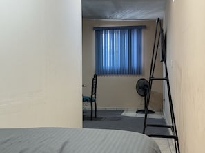 2 bedrooms, desk, free WiFi, bed sheets