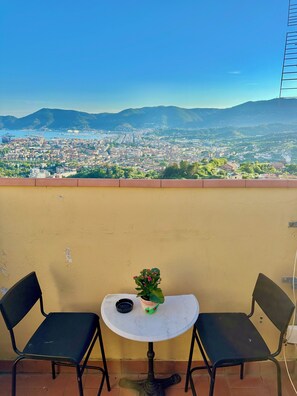Comfort Double Room, Balcony, Sea View | Terrace/patio - Il Ciliegio (Vezzano Ligure)