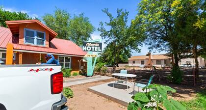 Atomic #1 I Downtown I Historic I Trailer Parking