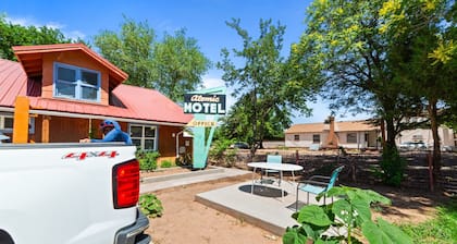 Atomic Motel #1 I Downtown I Historic I Trailer Parking