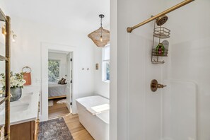Shower, towels, toilet paper