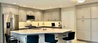 Luxury Bliss: Opulent 5BR/3.5BA Delightful Escape