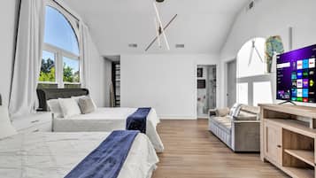4 Schlafzimmer, Schreibtisch, Bügeleisen/Bügelbrett, Reisekinderbett