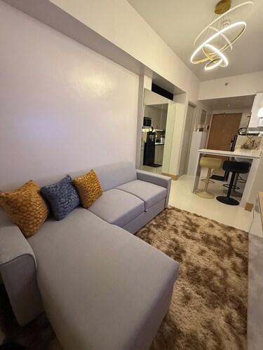 Glamorous 2BR/1Bath/Wifi/Netflix/Heater/Washing/5starBnB