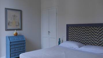 5 makuuhuonetta, silitysrauta/-lauta, Wi-Fi, vuodevaatteet