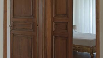 5 chambres, fer et planche Ă repasser, Wi-Fi, draps fournis