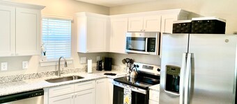 Welcome to your coastal cottage, a charming 3-bedroom beach home!