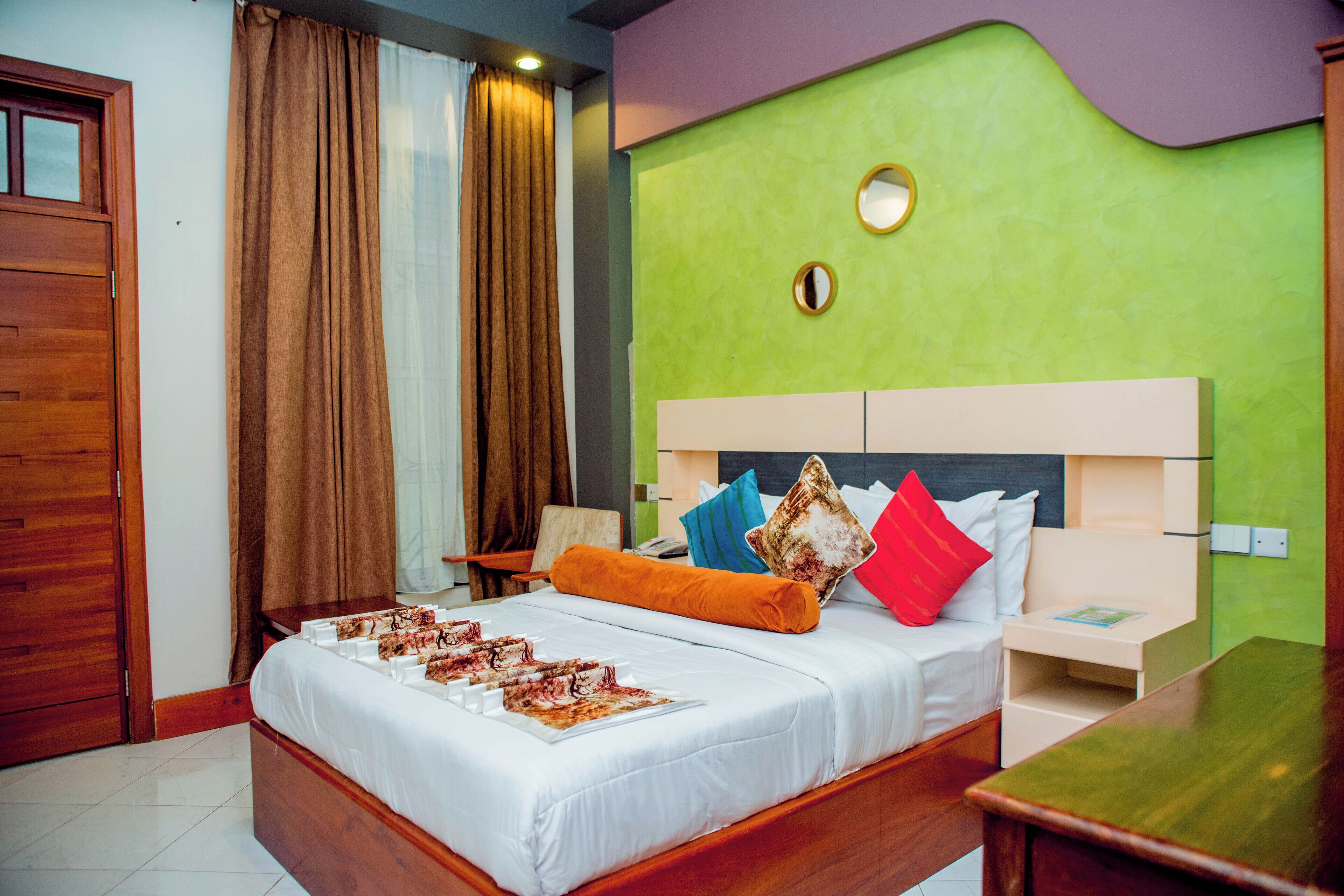 Deluxe kamer | Een bureau, een laptopwerkplek, gratis wifi