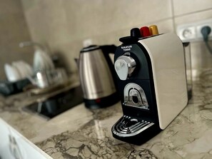 Kaffe och/eller kaffebryggare