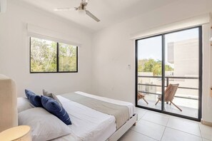 2 bedrooms, desk, iron/ironing board, free WiFi