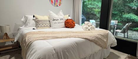 2 habitaciones, tabla de planchar con plancha, wifi y ropa de cama