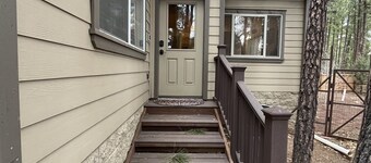 Spacious & Cozy Cabin – Minutes from Go-Karts, Golf, Trails, Lakes & Family Fun!