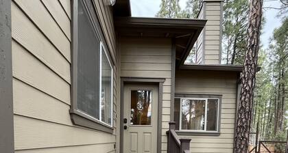 Spacious & Cozy Cabin – Minutes from Go-Karts, Golf, Trails, Lakes & Family Fun!