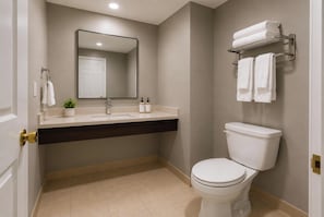 Bathroom - Cumberland Inn By Oyo New Cumberland/Hershey South (Camp Hill)
