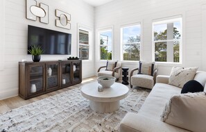 Smart TV - Easy Street | New Home | 7 Beds | Pool | Golf Cart | Bikes (Santa Rosa Beach)