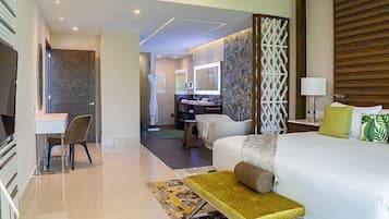 Deluxe Penthouse, Beach View | In-room safe, blackout drapes, iron/ironing board, WiFi (free)